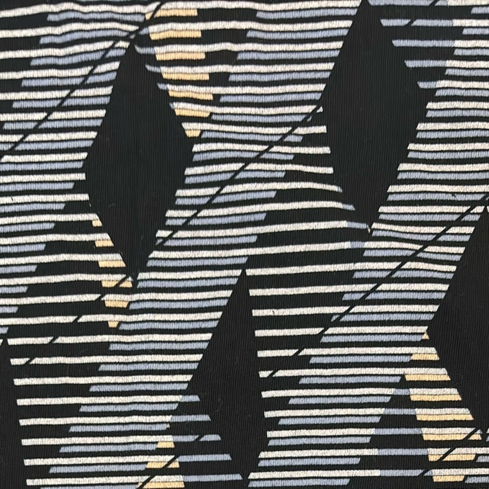 Vestige Graphic T-Shirt Men’s Sz Medium Black Geometric Cotton Minimalist — image 3 of 3